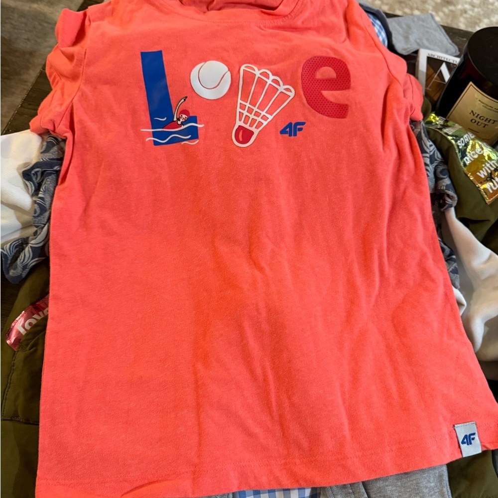 NWOT 4F Coral Love Racket Sports Tee - Picture 2 of 3